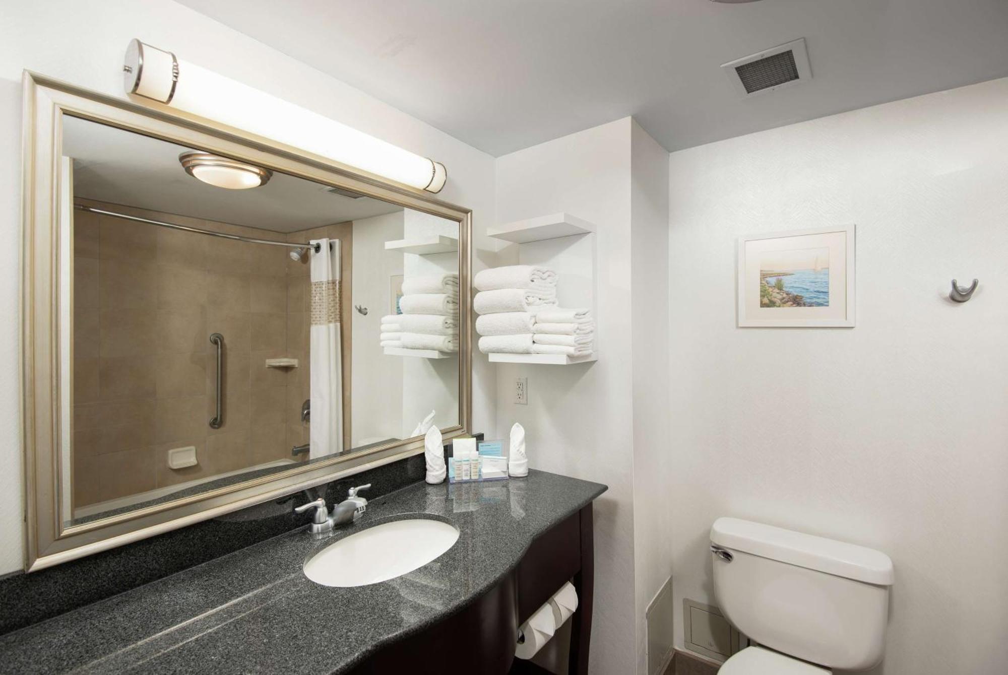 Hampton Inn & Suites By Hilton Barrie Esterno foto