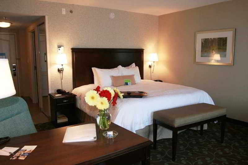 Hampton Inn & Suites By Hilton Barrie Esterno foto