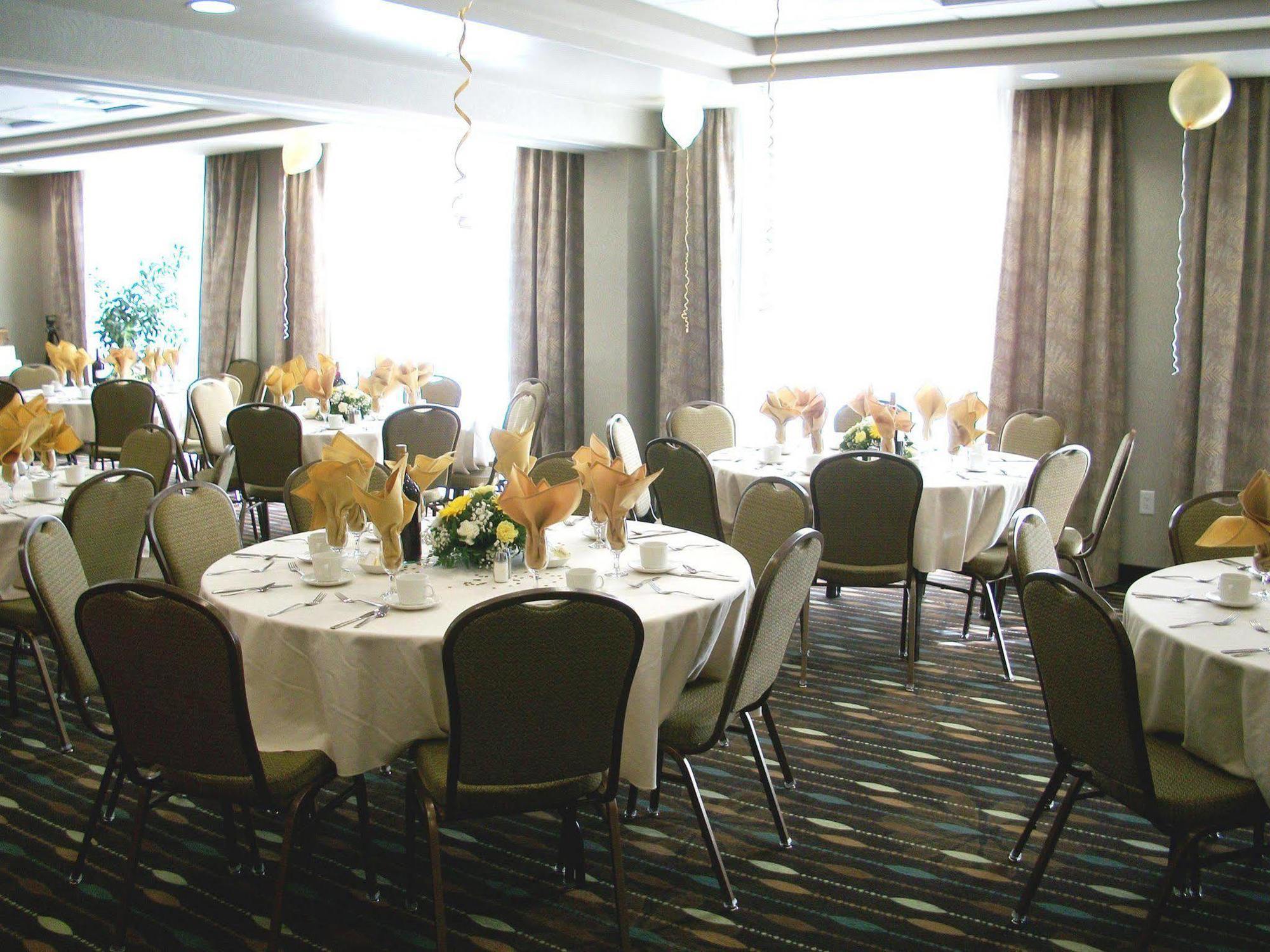 Hampton Inn & Suites By Hilton Barrie Ristorante foto